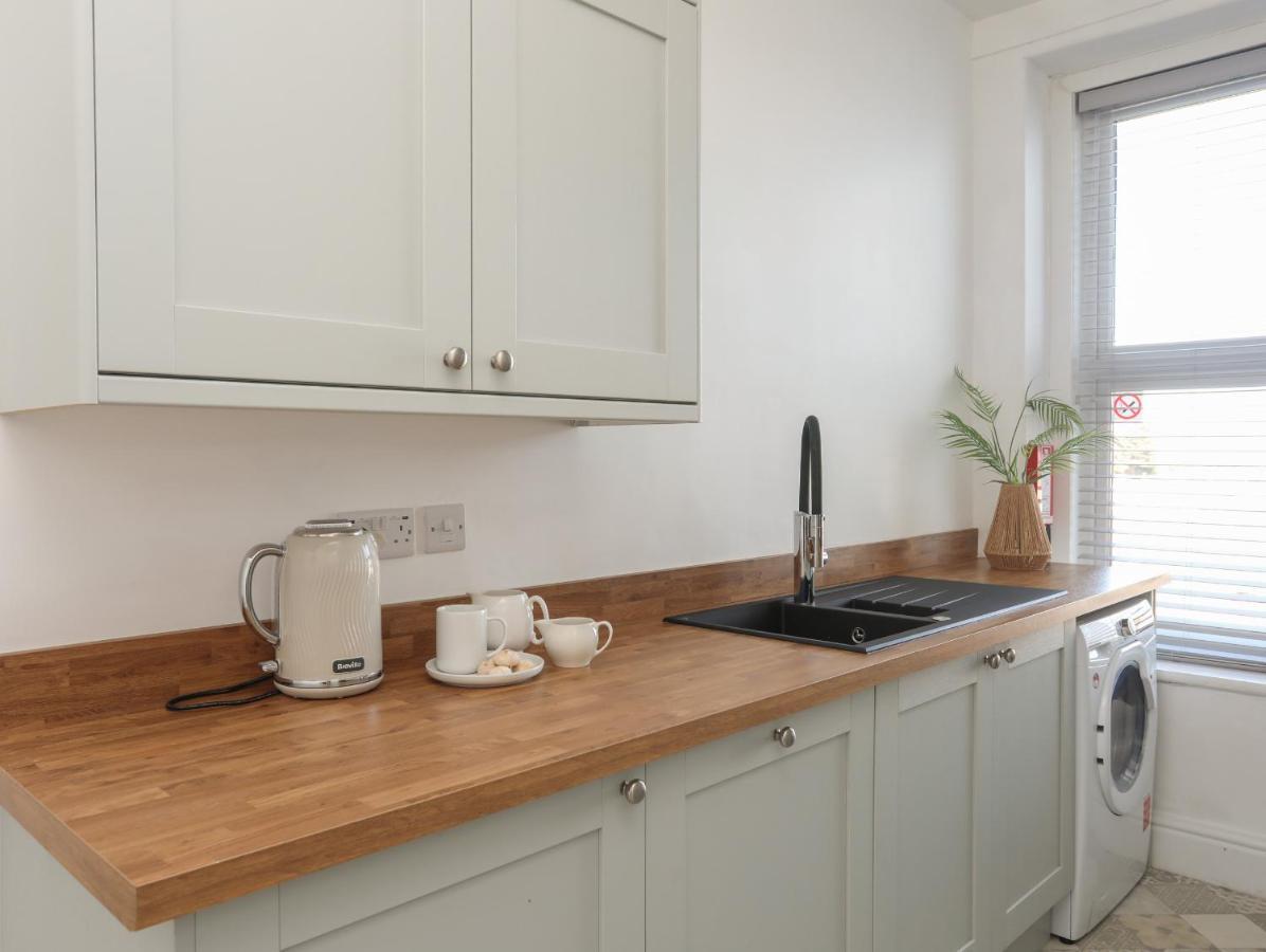 Tir A Mor Apartment Pwllheli Exterior photo